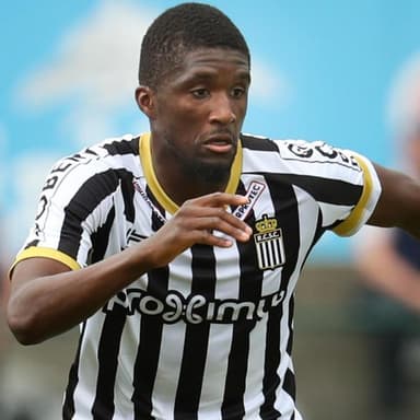 Clinton Mata - Lyon Player