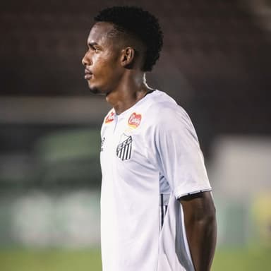 Ronald Perlaza - Santos Player