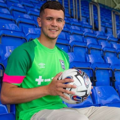 Cieran Slicker - Barnet Player