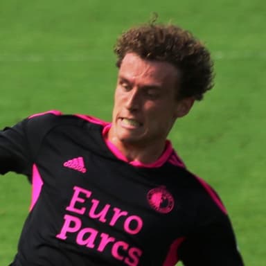 Mats Wieffer - Brighton and Hove Albion Player