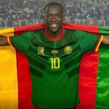 Arthur Avom - Lorient Player