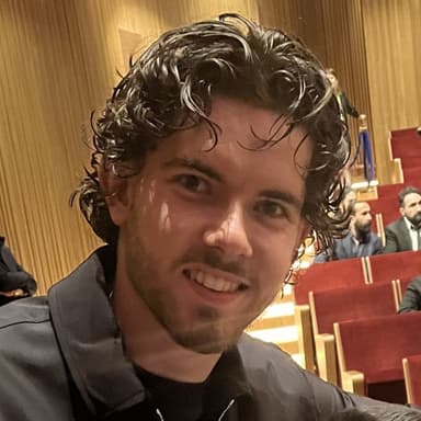 Ferdi Kadıoğlu - Brighton and Hove Albion Player