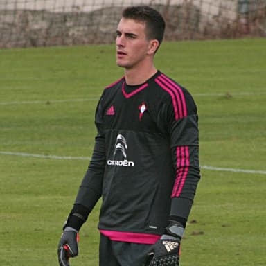 Iván Villar - Celta Vigo Player