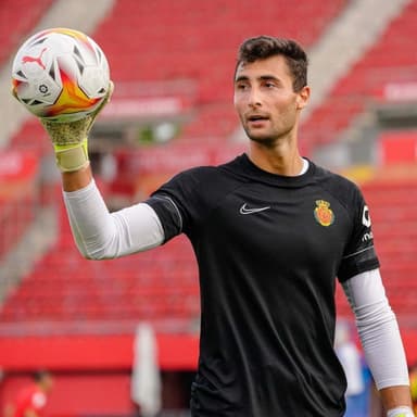 Dominik Greif - Lyon Player